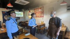 <b>辖区积极激励入网餐饮商户奉行“互联网+明厨亮</b>
